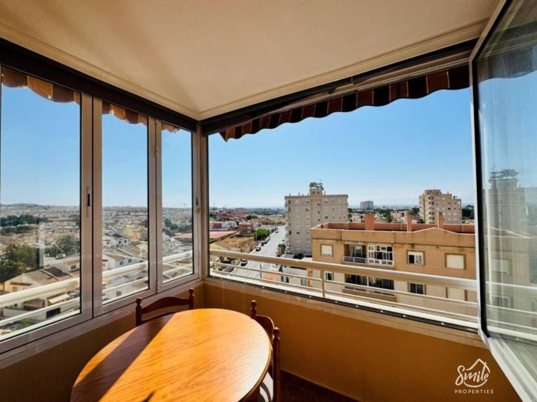 Venta de piso en Piso en Calle Joven Pura, 77, Nueva Torrevieja, Torrevieja, Torrevieja
photo 2