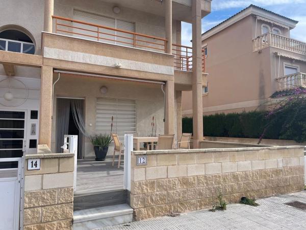 Casa o chalet independiente en Tamarit - Playa Lissa, Santa Pola photo 1