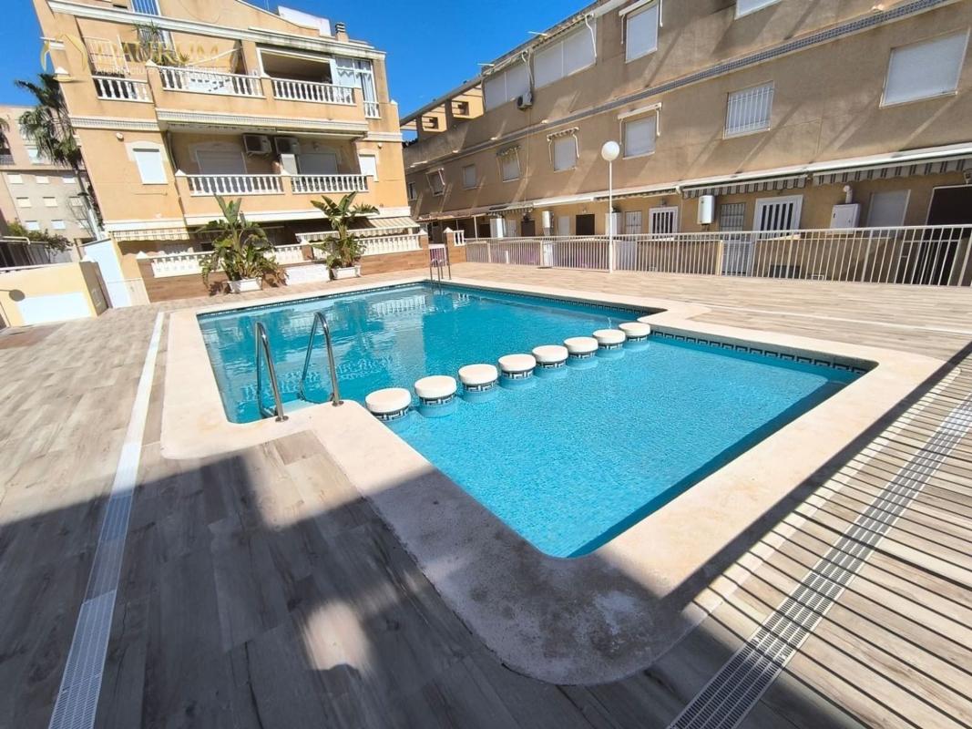 Sprzedaż szeregowego domku w Chalet adosado en Avenida Albacete, Gran Playa, Santa Pola , Santa Pola photo 5