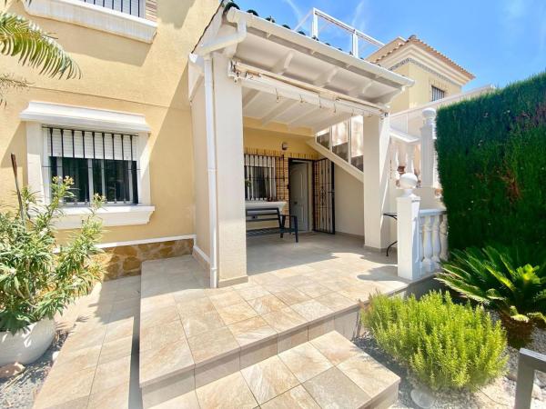 Chalet pareado en Villamartín, Orihuela photo 1