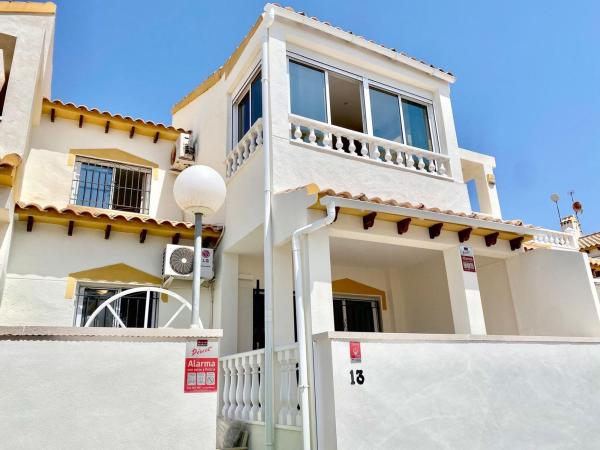 Chalet pareado en Los Balcones y los Altos, Orihuela photo 1