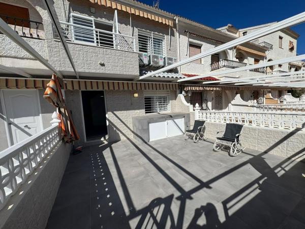 Chalet adosado en Calle Biar, Tamarit - Playa Lissa, Santa Pola thumbnail 1