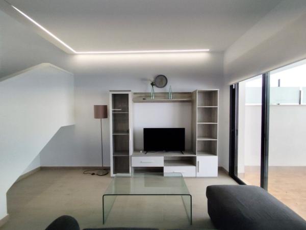Chalet independiente en venta en Casa o chalet en Zona Pueblo, Pilar de la Horadada, Pilar de la Horadada
thumbnail 1