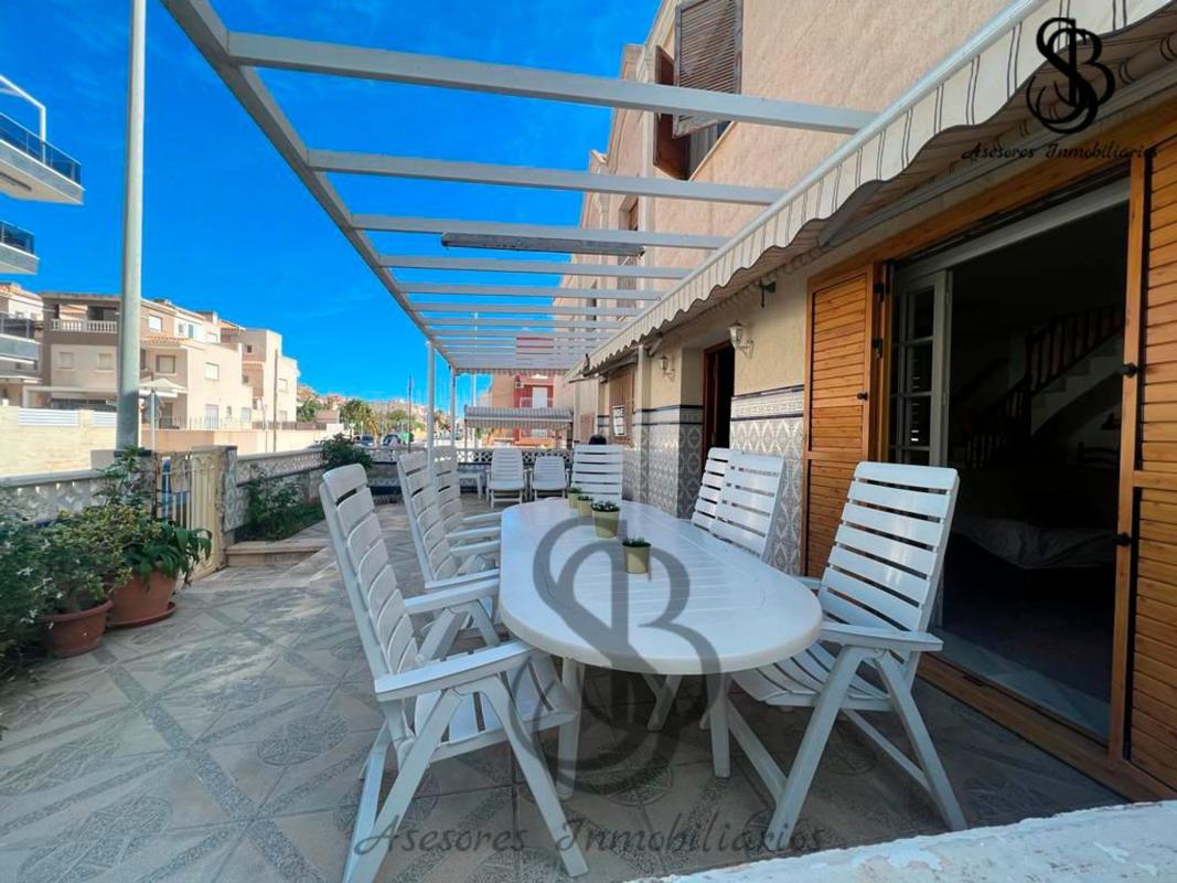 Venta de chalet adosado en Chalet adosado en Calas de santiago, Centro, Santa Pola , Santa Pola photo 1