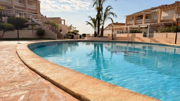 Casa o chalet independiente en Calas de Santiago Bernabeu, Santa Pola thumbnail 1