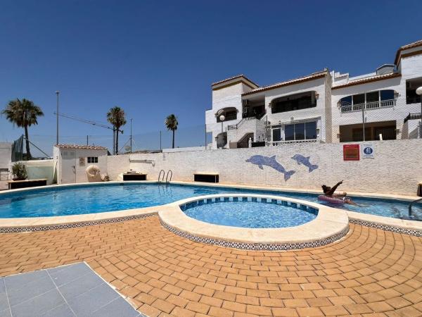 Venta de piso en Piso en Calle Albaricoquero, 174, Desamparados-Hurchillo-Torremendo, Orihuela, Orihuela
 photo 1