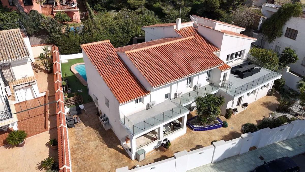 Продажа отдельного шале в  Casa o chalet en Campoamor, Orihuela, Ориуэла photo 3