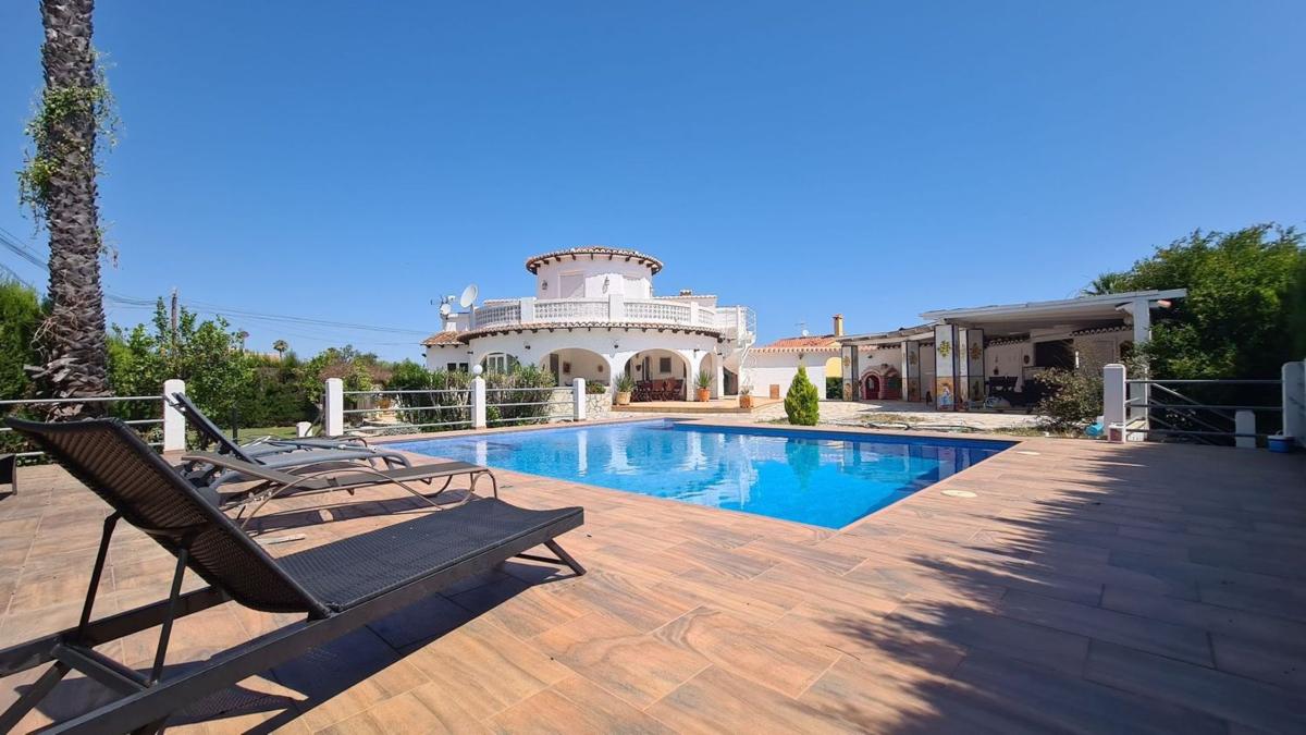 Properties for sale and rent in Spain photo 2
