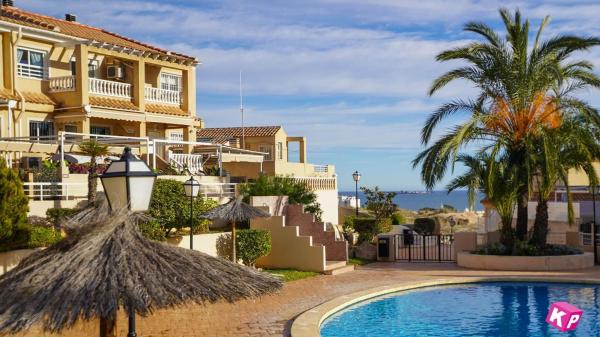 Chalet adosado en Calle Colombia, Calas de Santiago Bernabeu, Santa Pola thumbnail 2