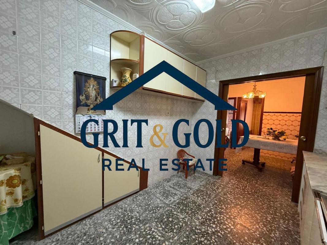 Properties for sale and rent in Spain photo 5
