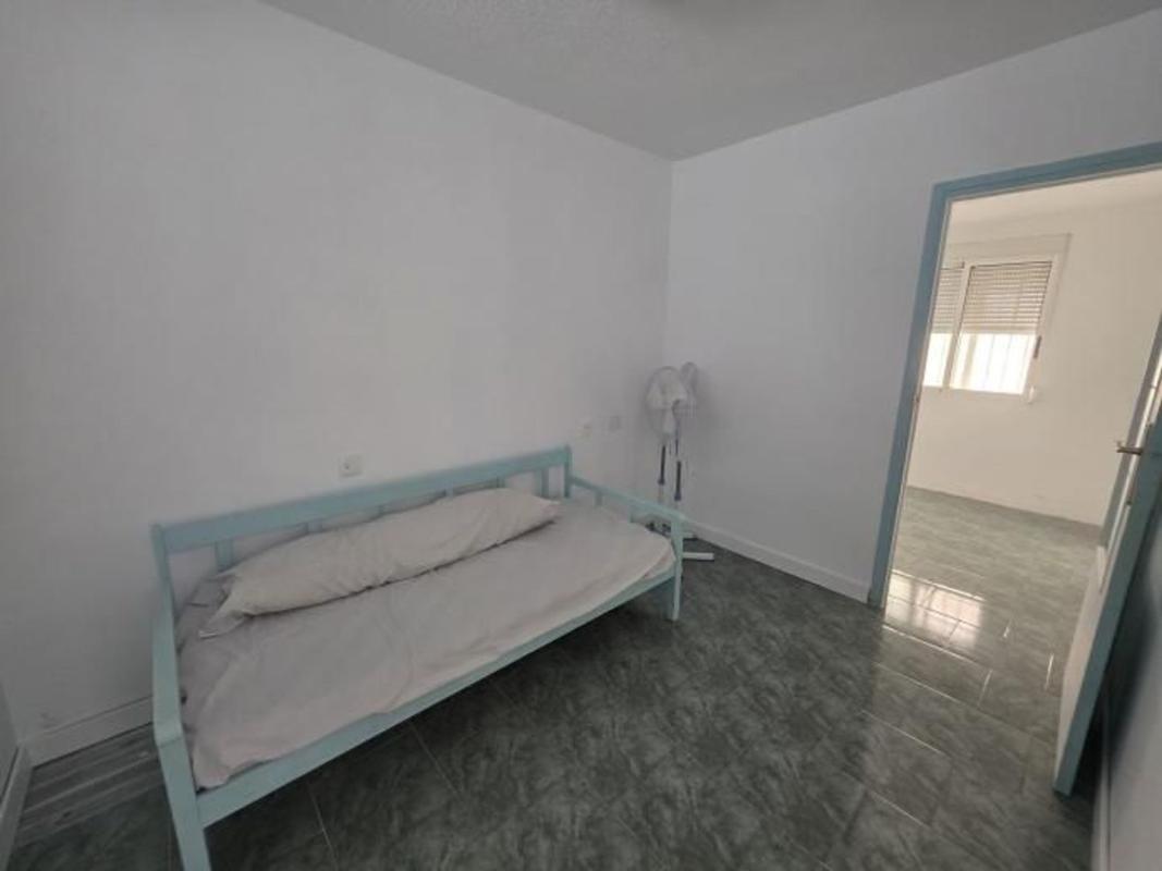 Venta de piso en Piso en Calle Rojales, Playa de los Náufragos, Torrevieja, Torrevieja
photo 3
