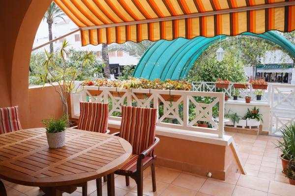 Chalet adosado en Avenida de la Armada Española, Calas de Santa Pola este, Santa Pola photo 1