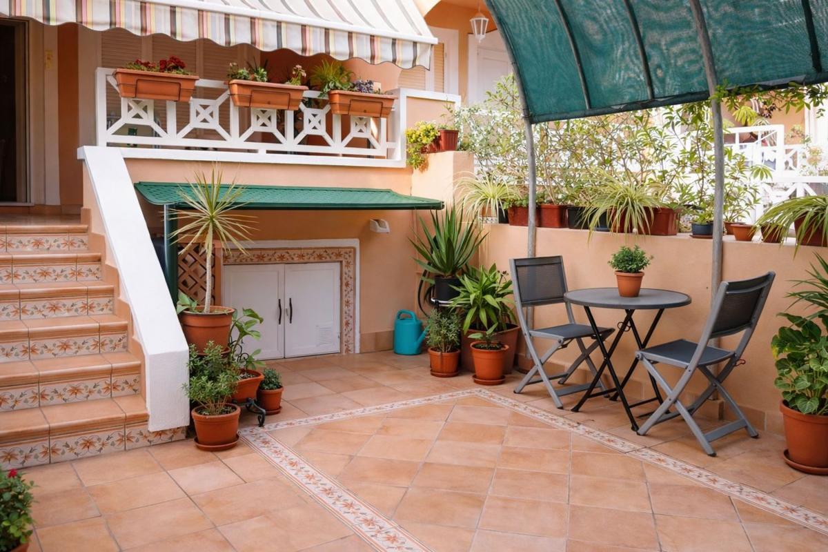Venta de chalet adosado en  Chalet adosado en Avenida de la Armada Española, Calas de Santa Pola este, Santa Pola , Santa Pola photo 3