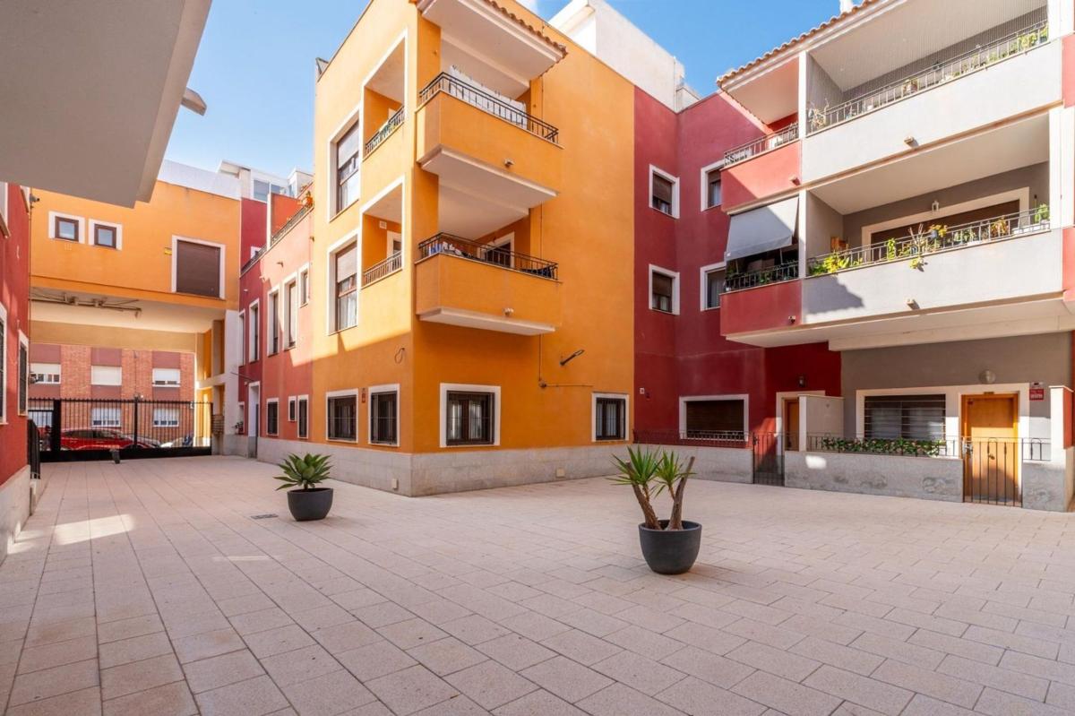 Sale of apartment in Piso en Calle Villena, Centro, Mutxamel, Mutxamel
photo 3