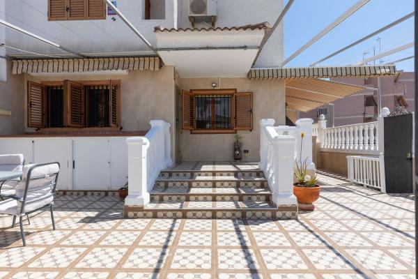 Chalet adosado en Filipinas, 15, Calas de Santiago Bernabeu, Santa Pola photo 1