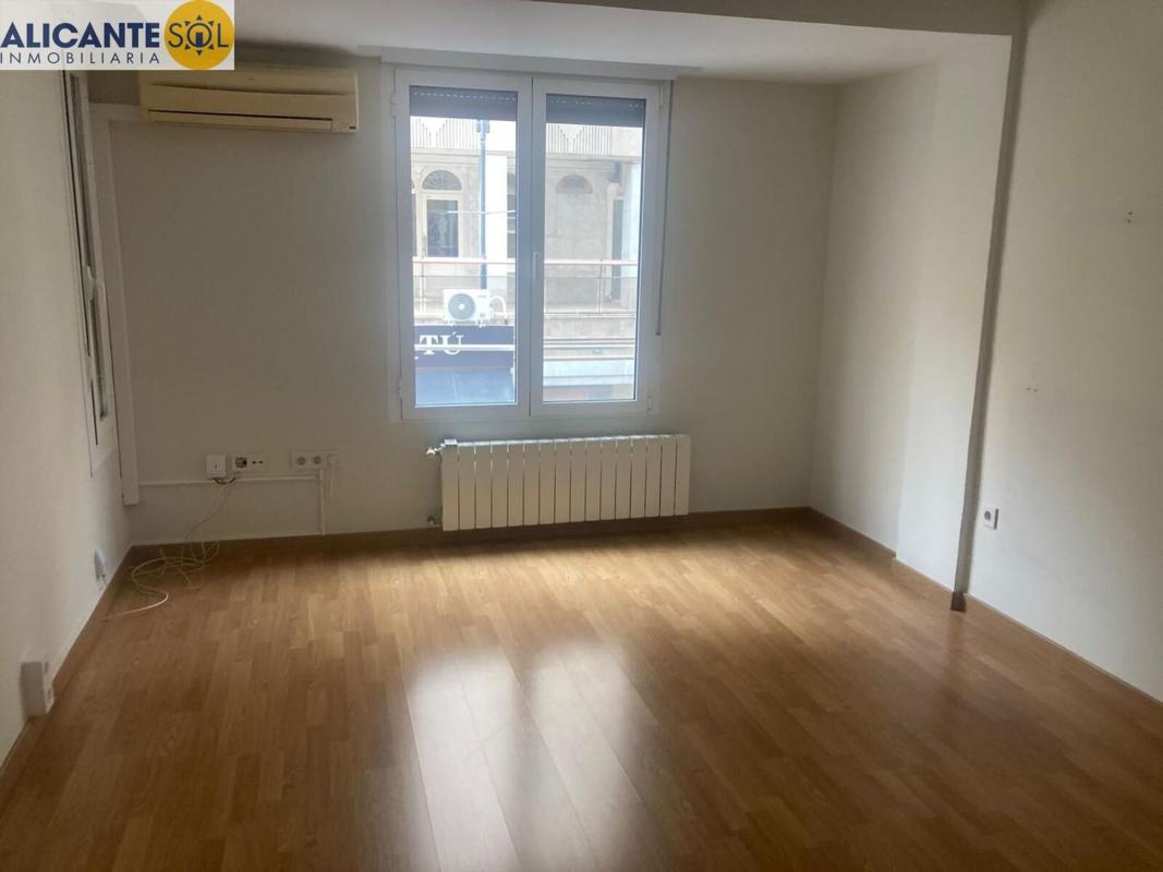 Продажа квартиры на Piso en Ensanche-Diputación, Alicante / Alacant, Аликанте / Алакант
 photo 3