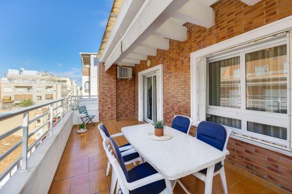 Ático en venta en  Ático en Calle Zoa, 20, Las Piscinas Naturales, Torrevieja, Torrevieja photo 3