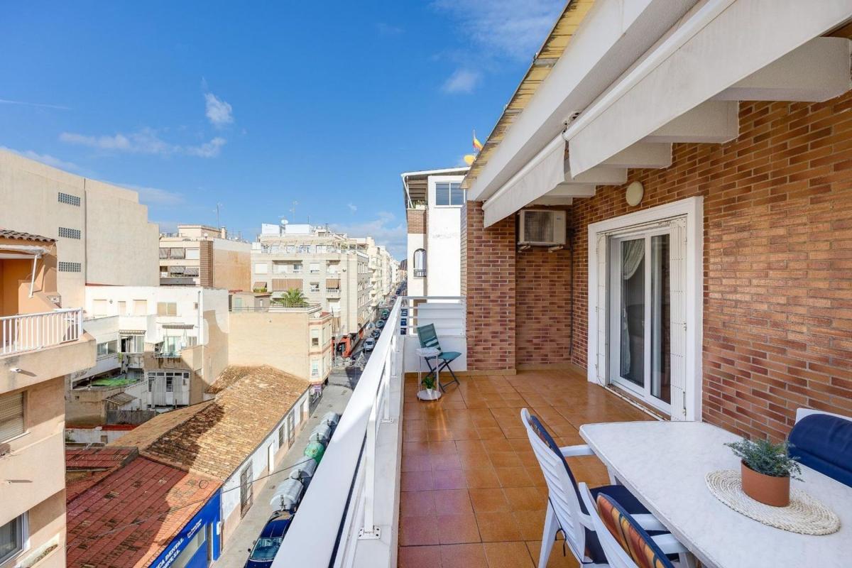 Venta de ático en Ático en Calle Zoa, 20, Las Piscinas Naturales, Torrevieja, Torrevieja photo 4