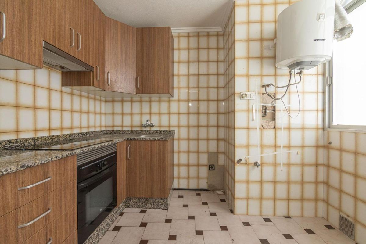 Venta de piso en Piso en Conrado Del Campo, Raval de Santa Teresa-El Asilo, Elche / Elx, Elche / Elx
photo 1