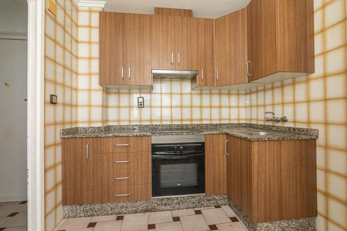 Venta de piso en Piso en Conrado Del Campo, Raval de Santa Teresa-El Asilo, Elche / Elx, Elche / Elx
photo 2