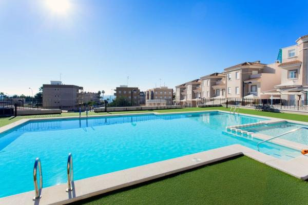 Casa o chalet independiente en Calas de Santiago Bernabeu, Santa Pola thumbnail 1