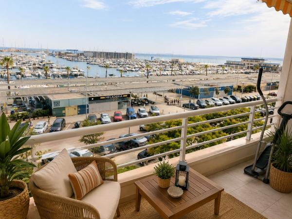 Venta de piso en Piso en Avenida Jesús Astondoa Santamaría, 2, Puerto, Santa Pola, Santa Pola
thumbnail 1