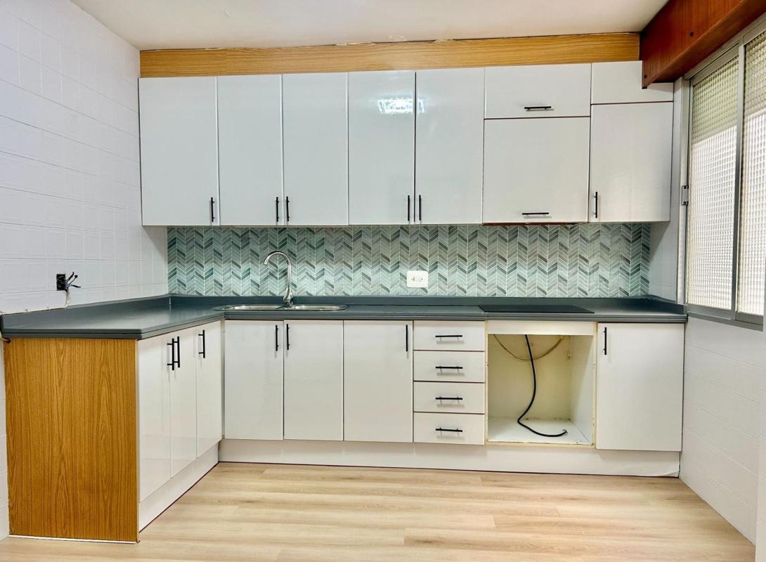 Venta de piso en Piso en Calle Clemente Gosálvez, 2, Centro - Muelle Pesquero, Torrevieja, Torrevieja
 photo 5