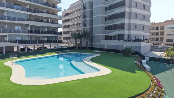 Casa o chalet independiente en Calle Venida de la Virgen, Tamarit - Playa Lissa, Santa Pola photo 1