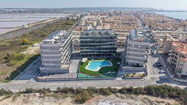 Casa o chalet independiente en Calle Venida de la Virgen, Tamarit - Playa Lissa, Santa Pola thumbnail 1