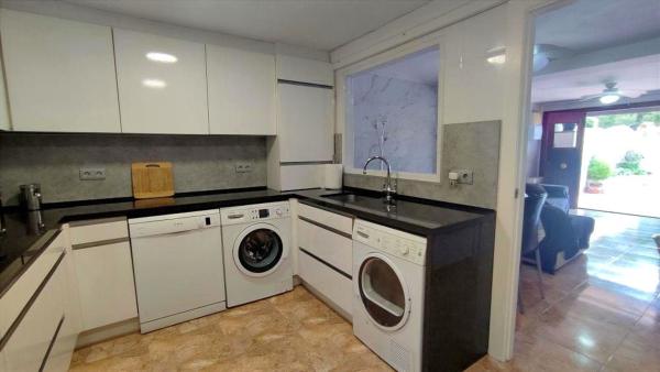 Chalet adosado en Avenida Catalanet, 16, Calas de Santa Pola este, Santa Pola photo 4