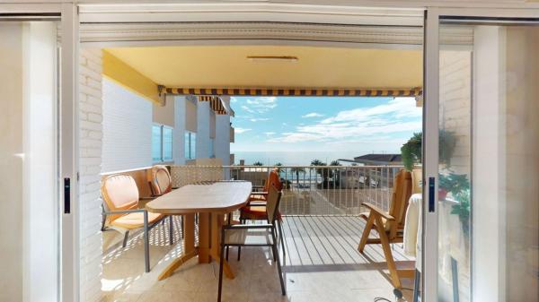 Venta de piso en Piso en Calle Uruguai, Calas de Santiago Bernabeu, Santa Pola, Santa Pola
photo 1