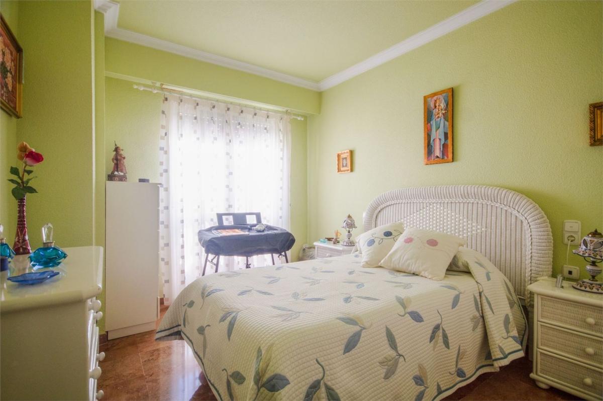 Venta de piso en Piso en Calle Campoamor, Playa Levante, Santa Pola, Santa Pola
photo 5
