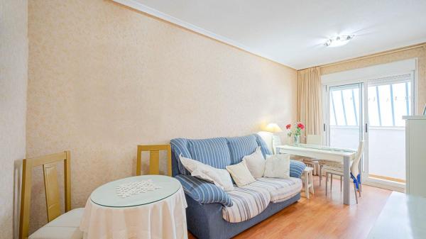 Sale of flat in Piso en Travesía Santa Trinidad, El Molino, Torrevieja, Torrevieja
thumbnail 2