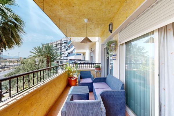 Venta de piso en Piso en Calle Medico Temístocles Almagro, 12, Orihuela Ciudad, Orihuela, Orihuela
photo 1