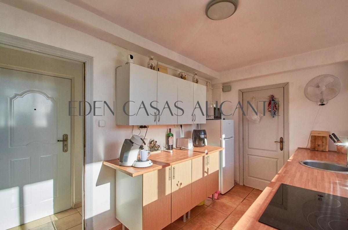 Sale of apartment in Piso en Avenida Central, Pueblo Español - Coveta Fumá, El Campello, El Campello
 photo 4