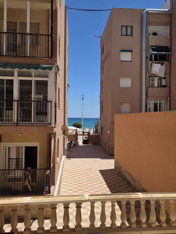 Venta de piso en Piso en Calle Sant Bartomeu, Campello Playa, El Campello, El Campello
photo 2