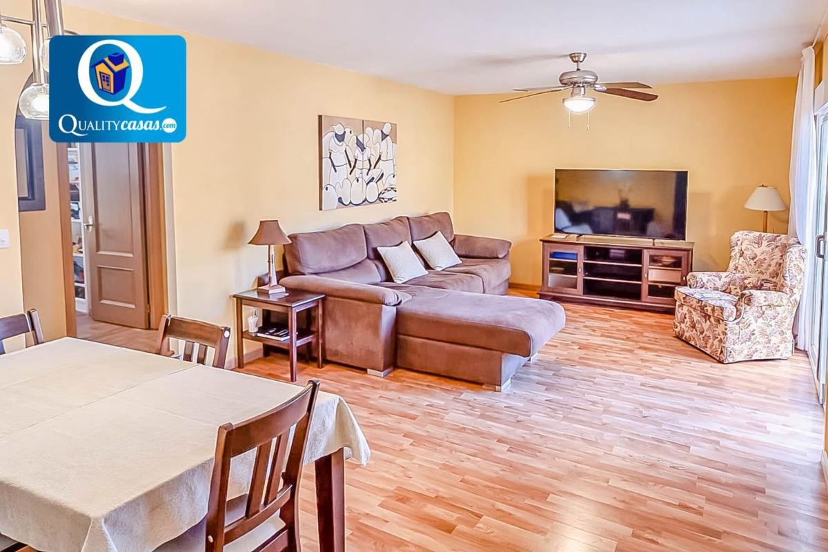 Sale of apartment in Piso en Campello Playa, El Campello, El Campello
 photo 2