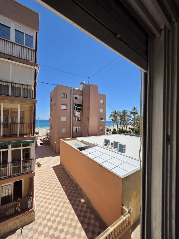 Продажа квартиры на Piso en Calle Sant Bartomeu, Campello Playa, El Campello, Эль Кампельо
photo 1