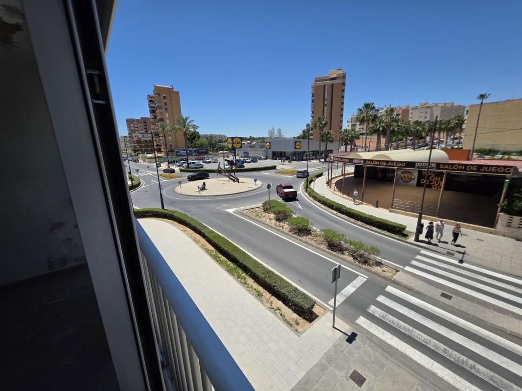 Продажа квартиры на Piso en Calle Sant Bartomeu, Campello Playa, El Campello, Эль Кампельо
photo 2