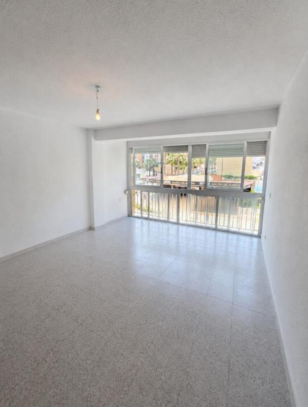 Продажа квартиры на Piso en Calle Sant Bartomeu, Campello Playa, El Campello, Эль Кампельо
photo 4