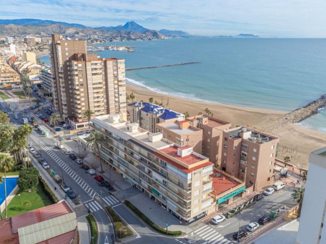 Venta de piso en Piso en Calle Sant Bartomeu, Campello Playa, El Campello, El Campello
photo 1