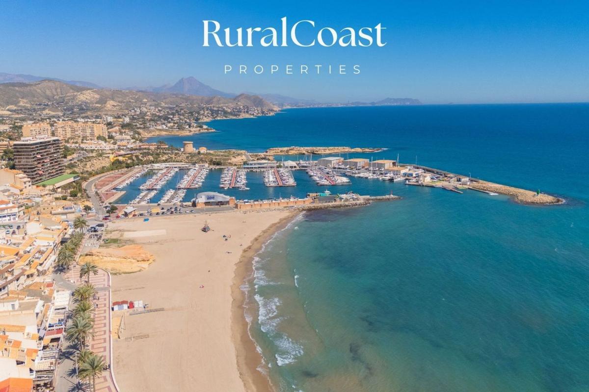 Продажа квартиры на Piso en Calle Sant Pere, Campello Playa, El Campello, Эль Кампельо
 photo 2