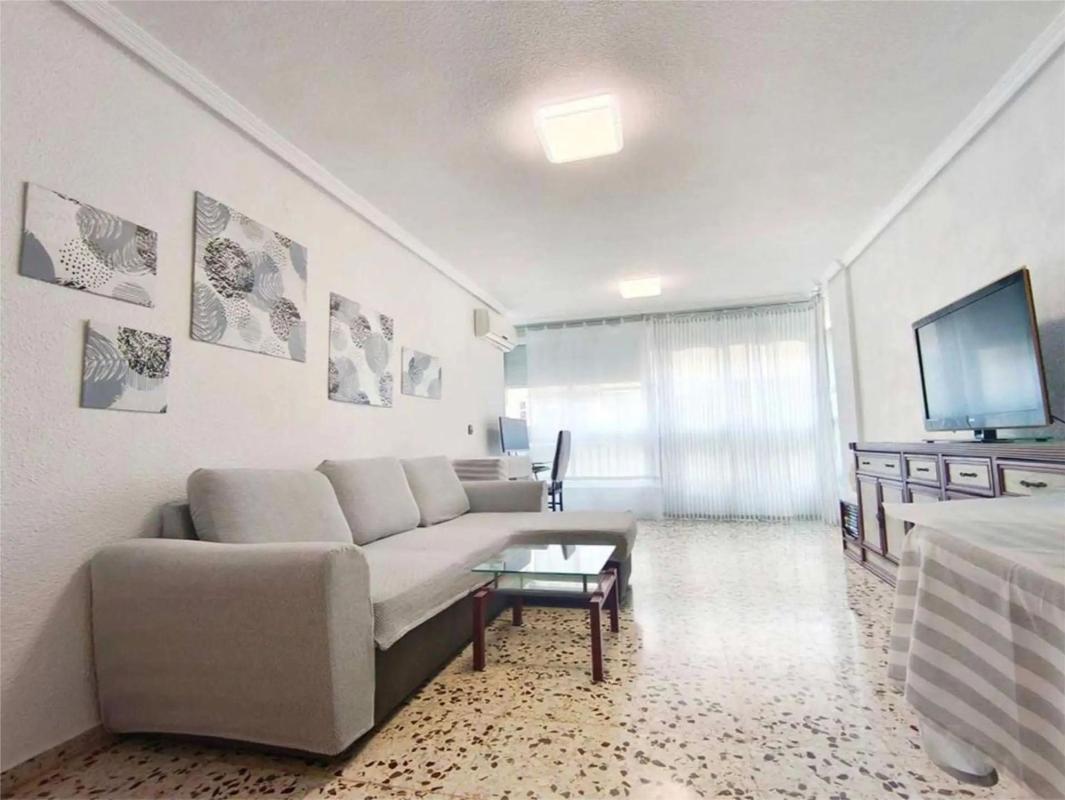 Sale of apartment in Piso en Campello Pueblo, El Campello, El Campello
photo 1