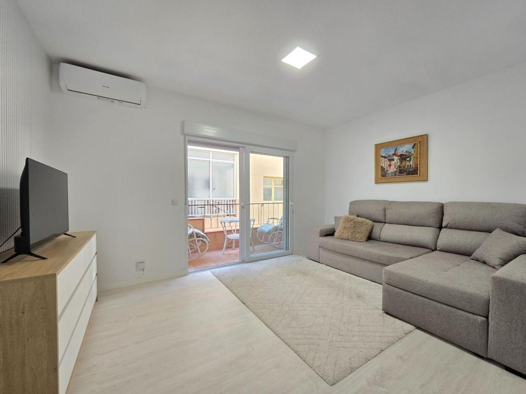 Venta de piso en Piso en Calle Sant Bartomeu, Campello Playa, El Campello, El Campello
photo 1