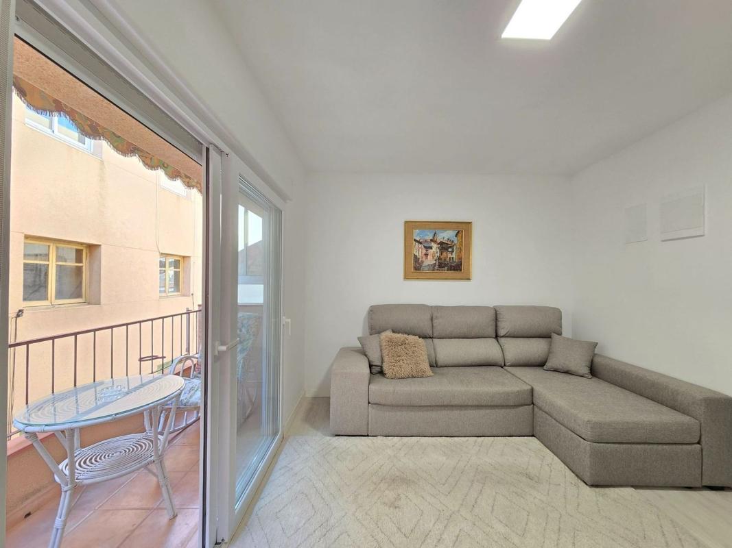 Venta de piso en Piso en Calle Sant Bartomeu, Campello Playa, El Campello, El Campello
photo 2