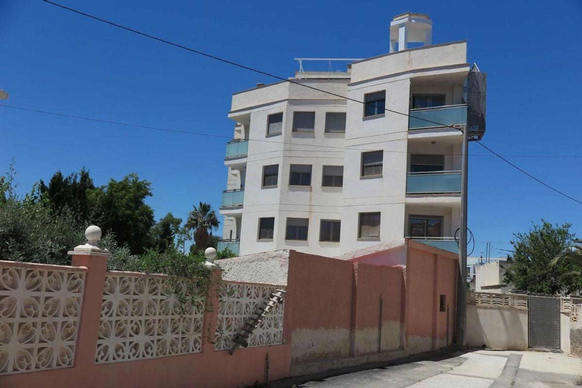 Sale of apartment in Piso en Playa Muchavista, El Campello, El Campello
photo 2