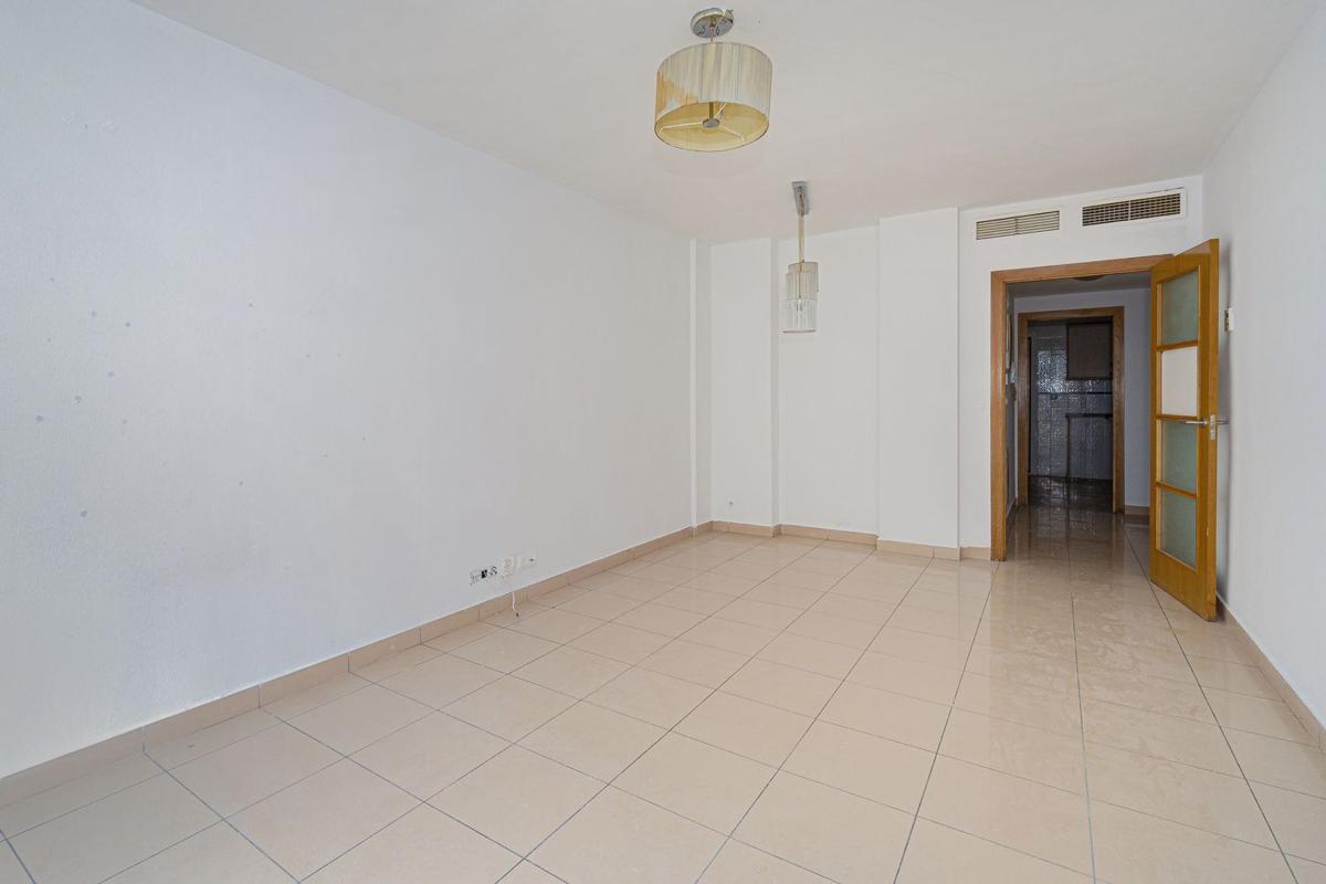 Sale of apartment in Piso en Campello Pueblo, El Campello, El Campello
photo 4