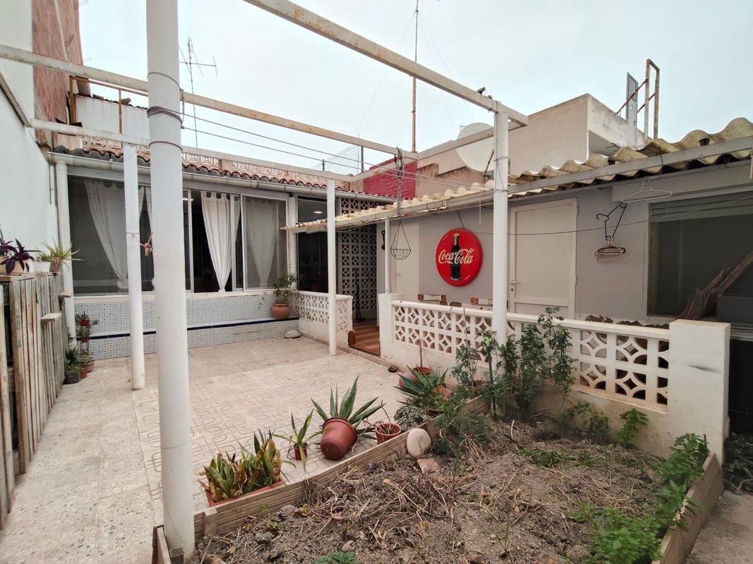 Properties for sale and rent in Spain photo 1