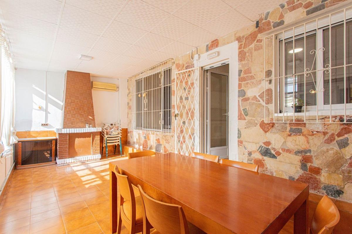Properties for sale and rent in Spain photo 5