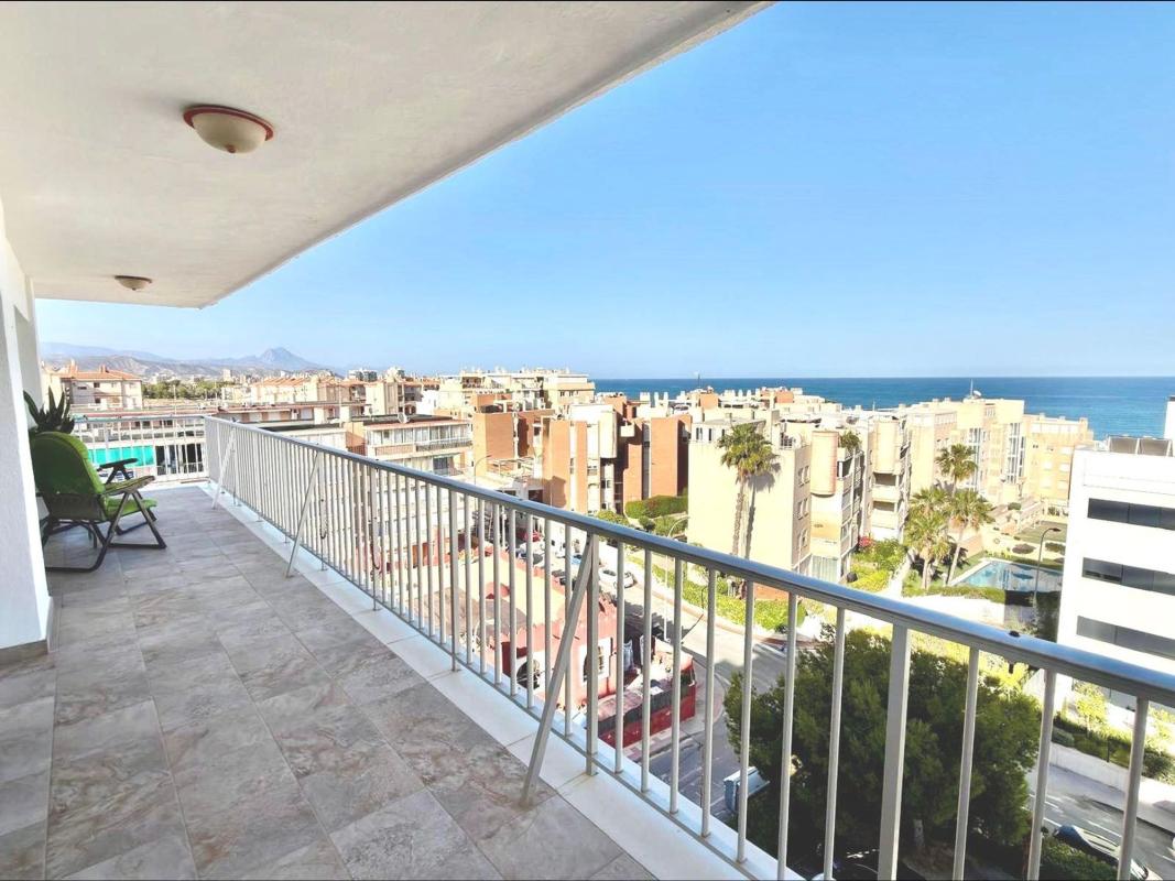 Sale of apartment in Piso en Calle de Sorolla, Playa Muchavista, El Campello, El Campello
 photo 4
